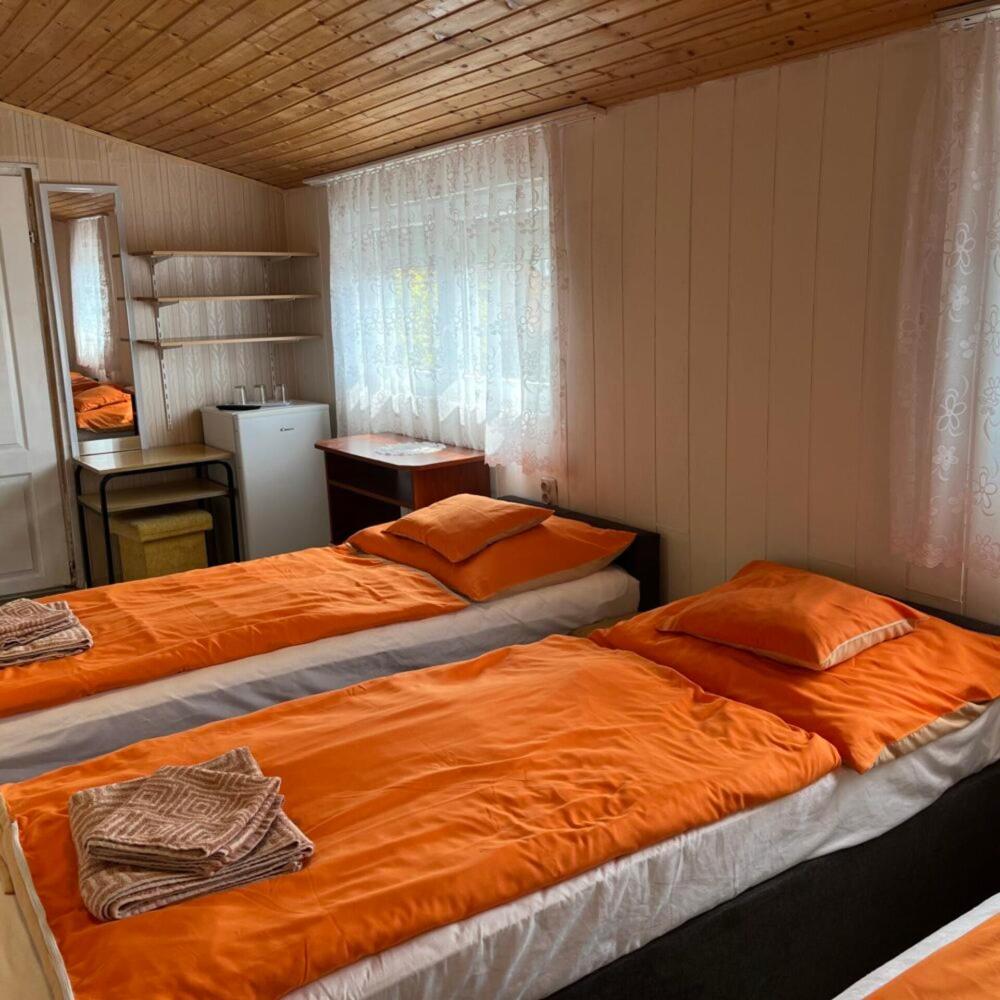 Lenzl'S Panzio Bed & Breakfast Szigetvár Eksteriør bilde