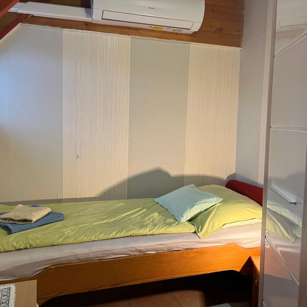 Lenzl'S Panzio Bed & Breakfast Szigetvár Eksteriør bilde