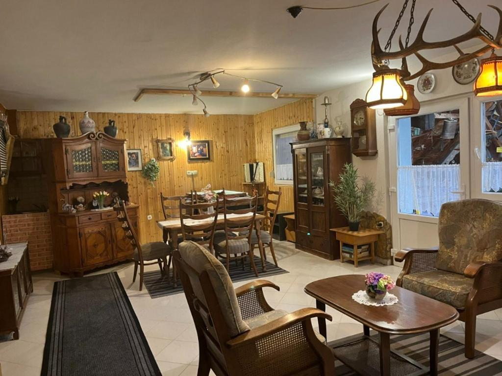 Lenzl'S Panzio Bed & Breakfast Szigetvár Eksteriør bilde