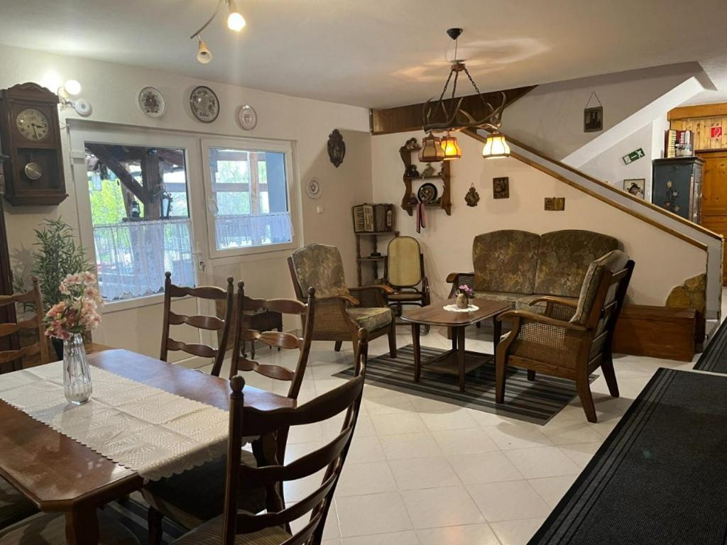 Lenzl'S Panzio Bed & Breakfast Szigetvár Eksteriør bilde
