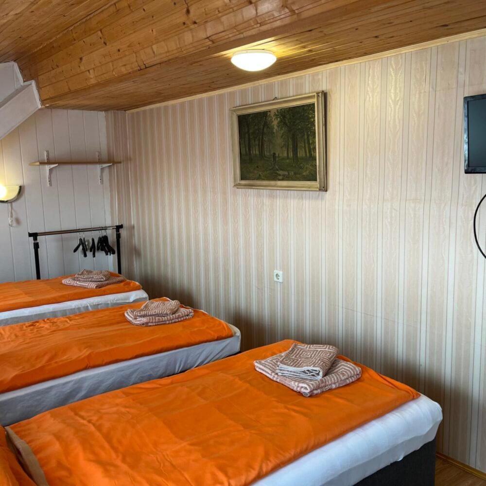 Lenzl'S Panzio Bed & Breakfast Szigetvár Eksteriør bilde