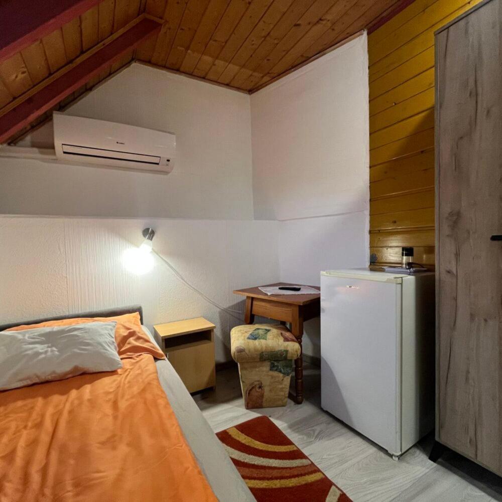 Lenzl'S Panzio Bed & Breakfast Szigetvár Eksteriør bilde