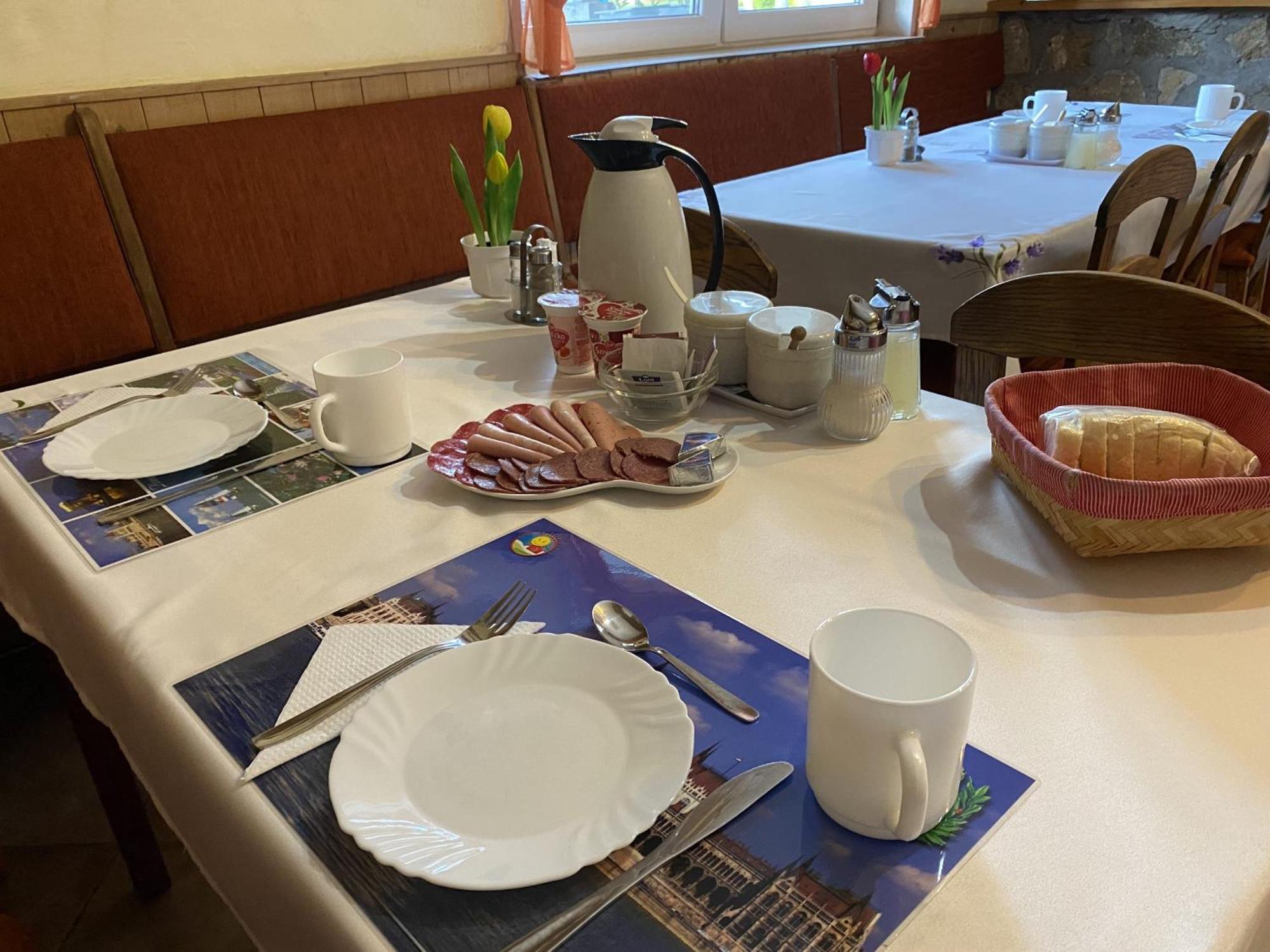 Lenzl'S Panzio Bed & Breakfast Szigetvár Eksteriør bilde